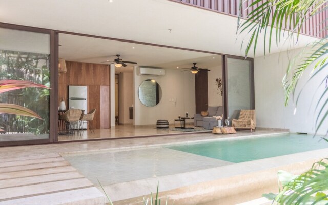 Bajo Cielo 107 By Lockey