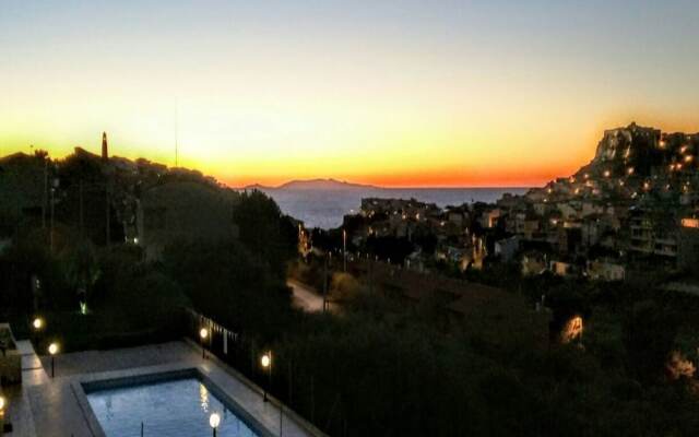 Apartment With Pool Ideal for Families