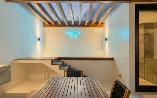 Karanda by Beach Please Tulum