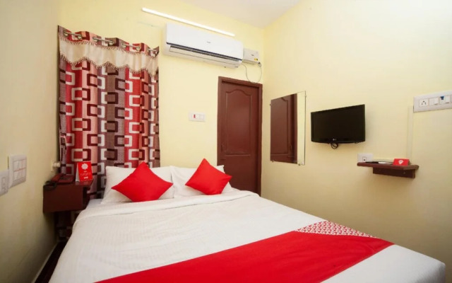 OYO 26168 The Clock Tower Hotel