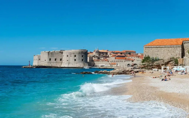 Cozy Villa in Ploce With Shared Pool