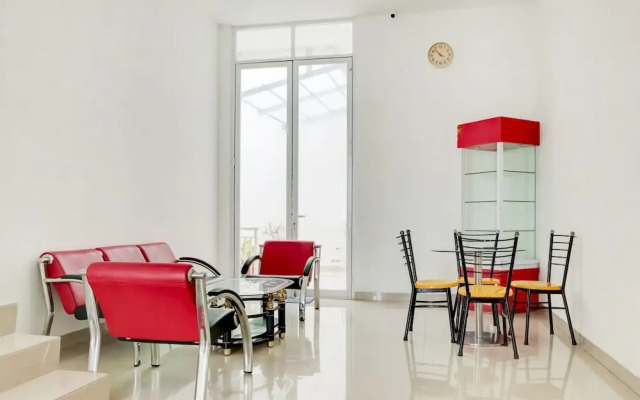 Hotel O Panakkukang Near Mall Panakkukang Formerly Golden White House