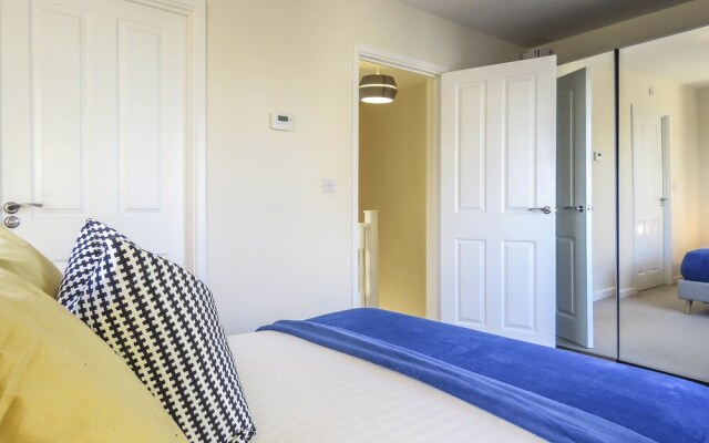 Tudors eSuites Birmingham Townhouse Private Garden Free Parking