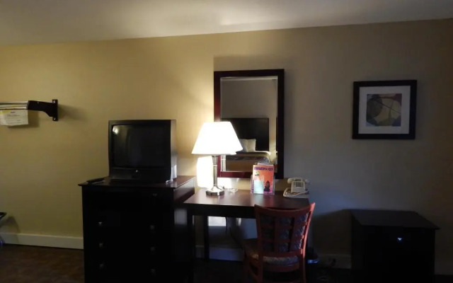 Super 8 White River Junction