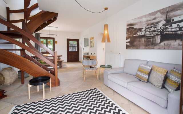 Tettix Summer House