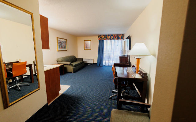 Garnet Inn & Suites, Orlando