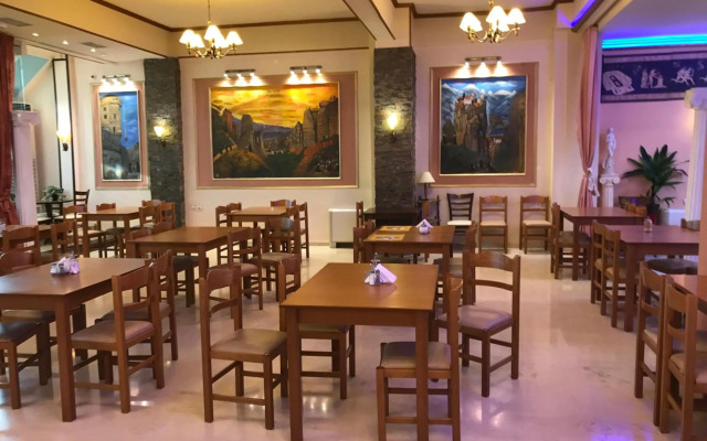 Hotel Kosta Famissi