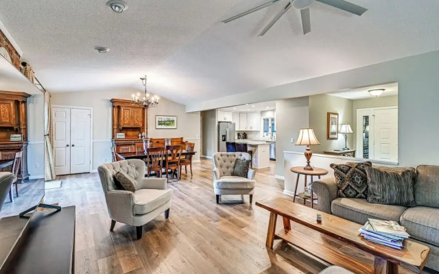 Charming Pinehurst Getaway w/ Golf Course View!