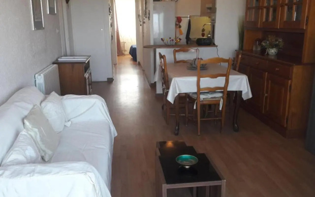 T3 Carnon, 1ère ligne 50m plage terrasse parking