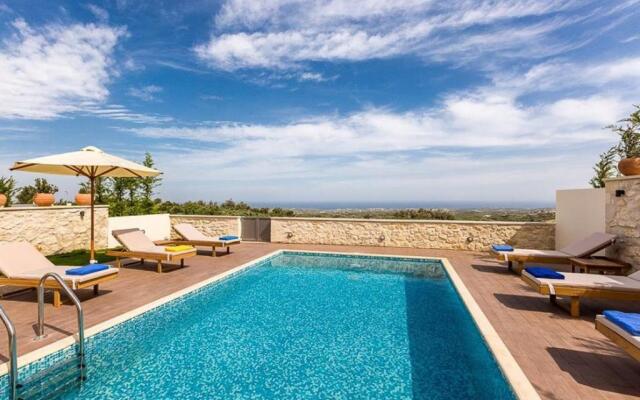 Family villa, Fantastic views, Private pool, Free laptop 3
