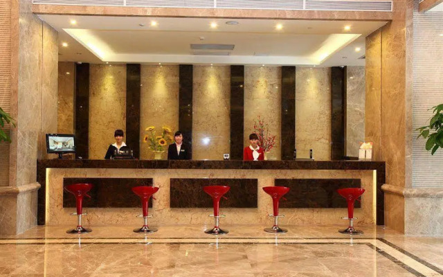 Kinson Hotel