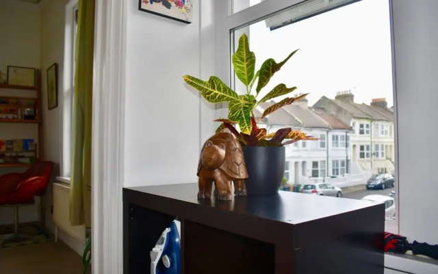 Characterful 1 Bedroom Apartment In The Heart Of Poets Corner — фото 2