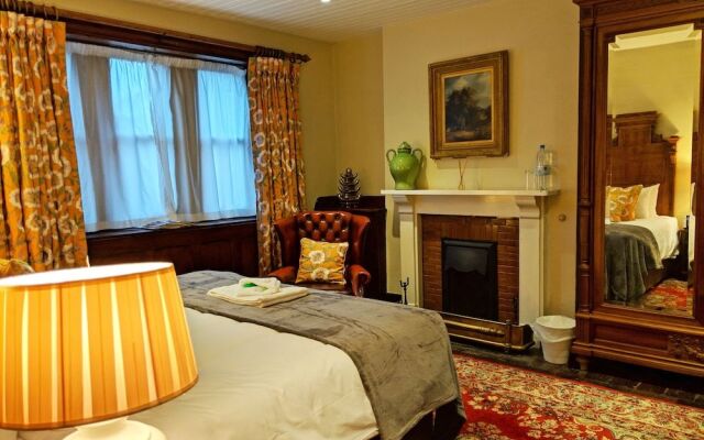 Huntsham Court