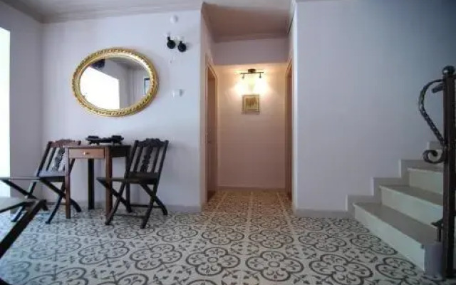Bozcaada Biz Hotel