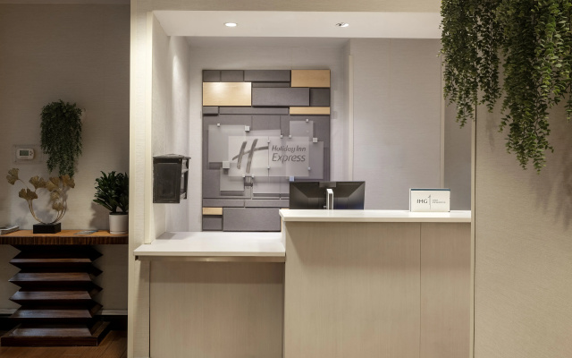 Holiday Inn Express New York City Times Square by IHG - Image 2