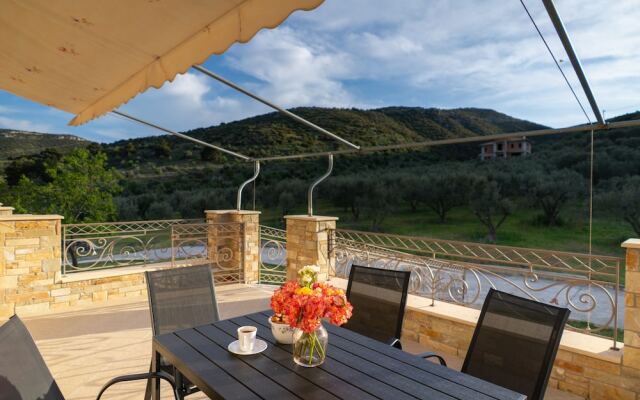 Paul's American Mansion- Volos suburb