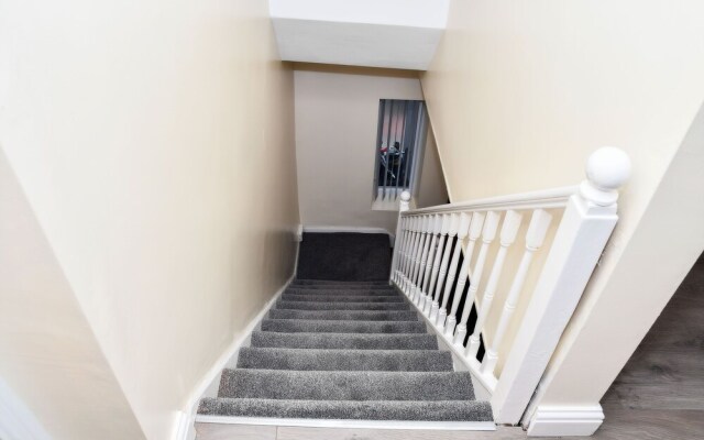 stylish 6 bed home