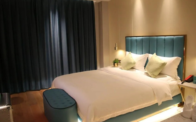 R-Kiss Boutique Hotel