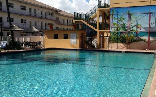Surfsider Resort