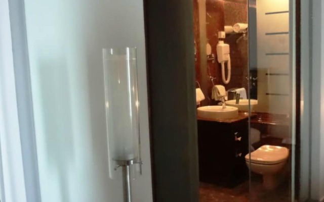 RAMADA POWAI HOTEL &amp; CONVENTION CENTRE