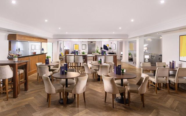 voco Oxford Spires by IHG