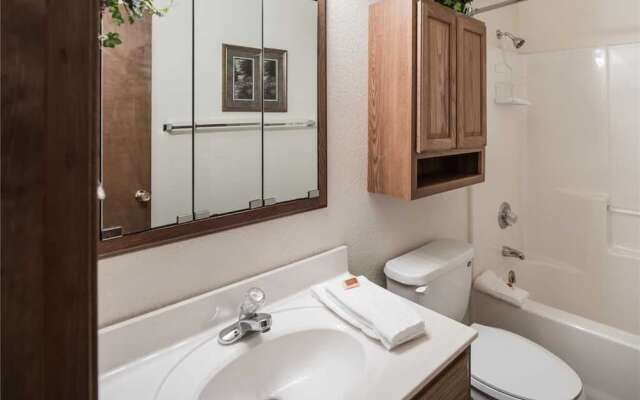 Amys Little Ponderosa - Three Bedroom Cabin