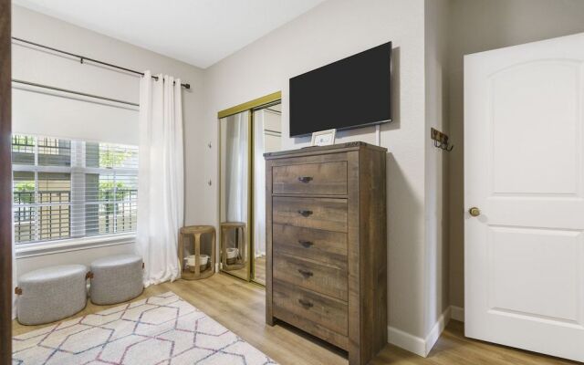 The Branson Experience - Balcony w/ Golf Views