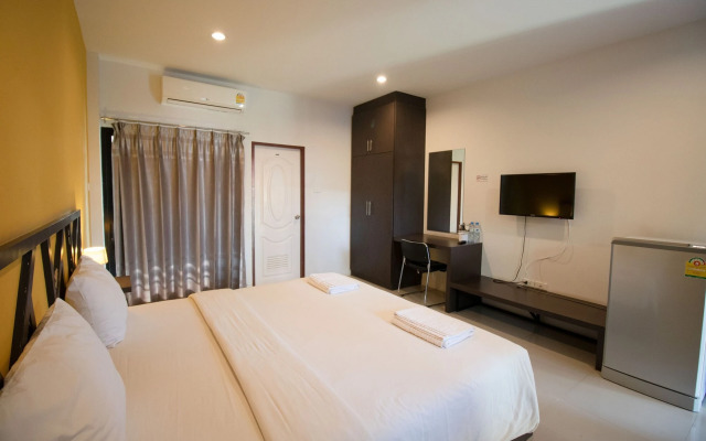 Somsamai Style Apartment
