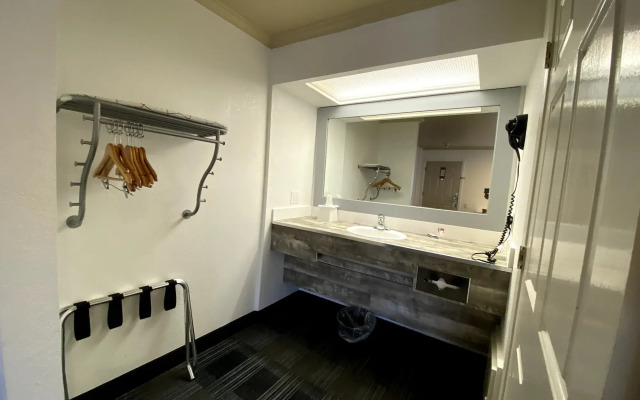 BridgePoint Inn Daly City