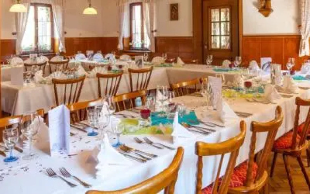 Gasthof und Pension zum Kreuz