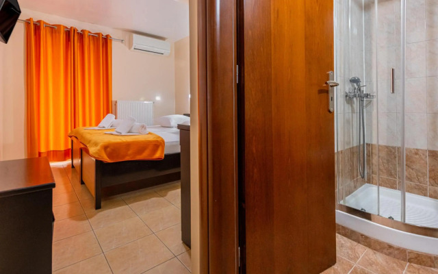 Faros 1 Hotel