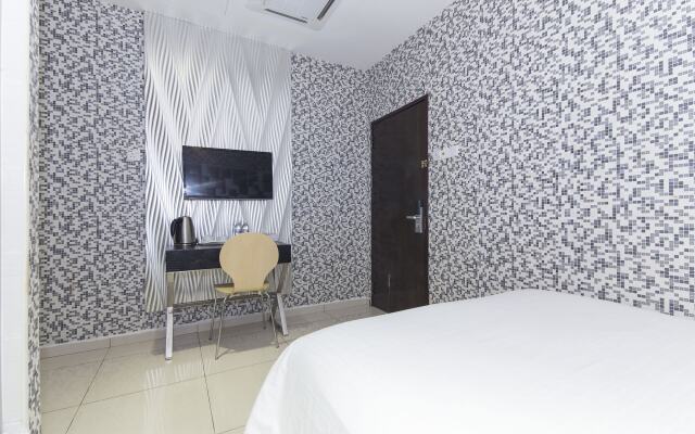 Victory Exclusive Hotel
