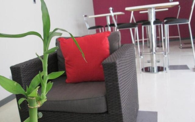 Cañas Suites Urbanas