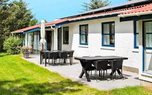8 Person Holiday Home in Fjerritslev-by Traum