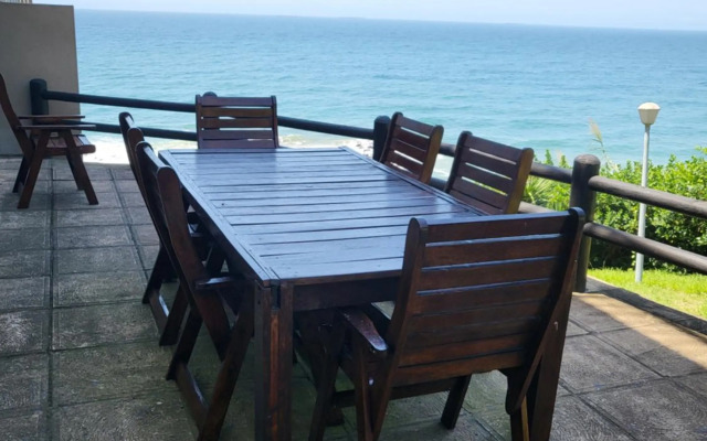27 Umdloti Stunning sea views