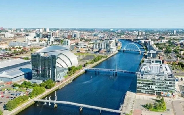 Central Glasgow Apartment - Sleeps 2 & Kitchen