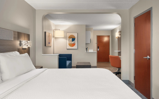 Holiday Inn Express & Suites Hawthorne Elmsford North by IHG