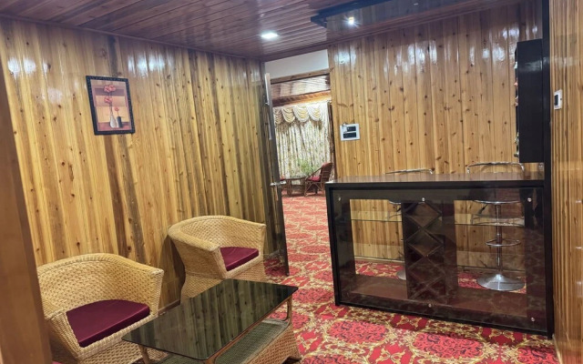 The Kaizer Valley Hotel