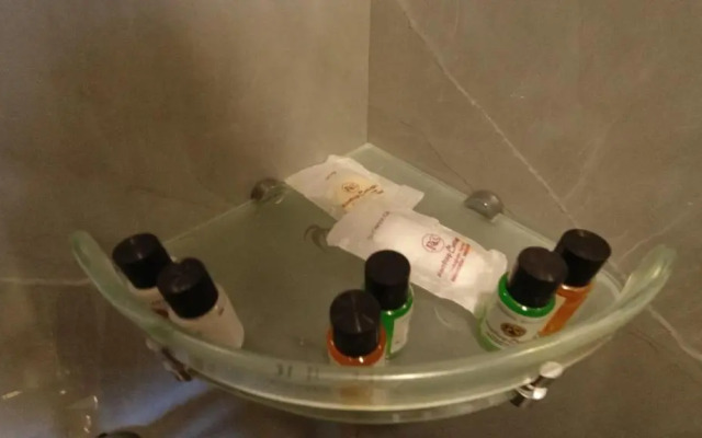 Rooftop Cottages & Restaurant Pangot