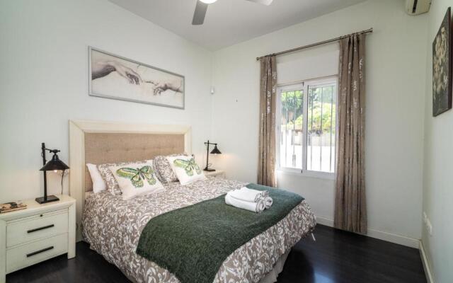 N&A Velázquez 5BDR Independent Villa