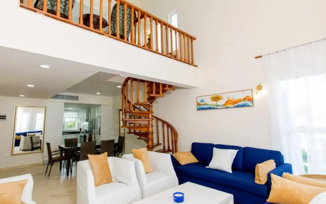 Bavaro Beachfront Penthouse 4 bdr/5 Bth 10+ Guests