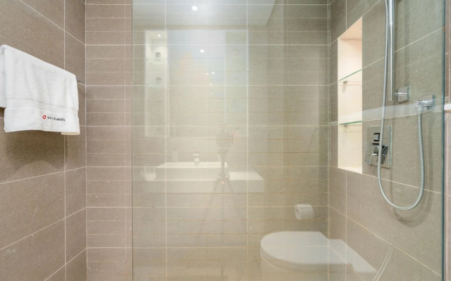 Modern 2BR at Liv Residence