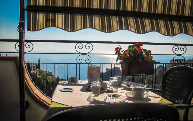 Hotel Condor