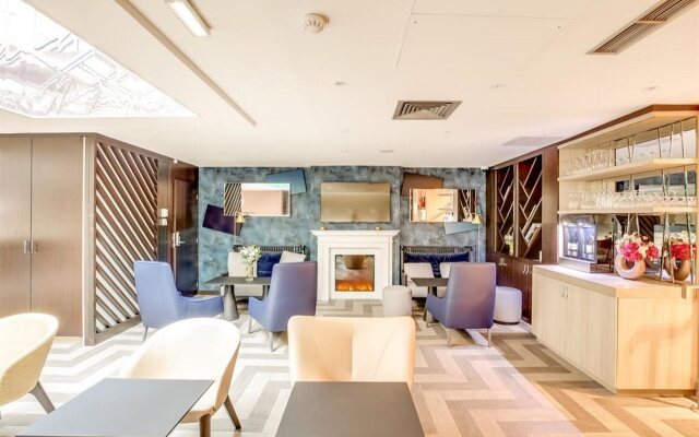 Mercure Paris Arc de Triomphe Etoile