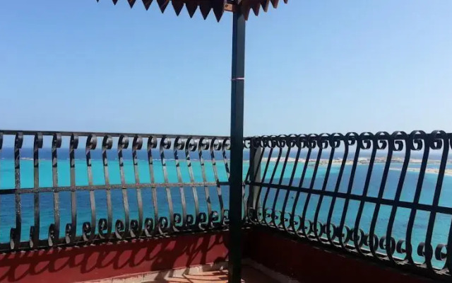 Cleopatra Hotel