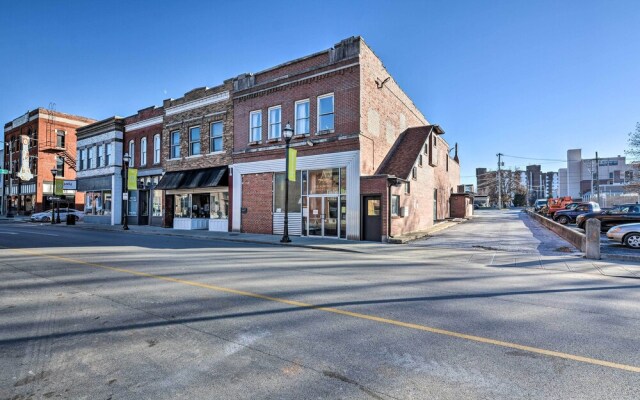 Sleek, Modern Loft in Downtown Springfield!
