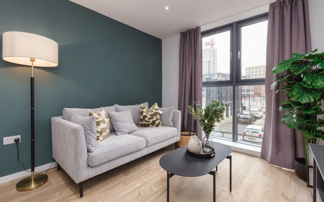 Modern 1-bed Flat in City Centre