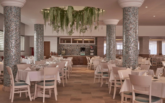 Atlantica Oasis Hotel And Gardens