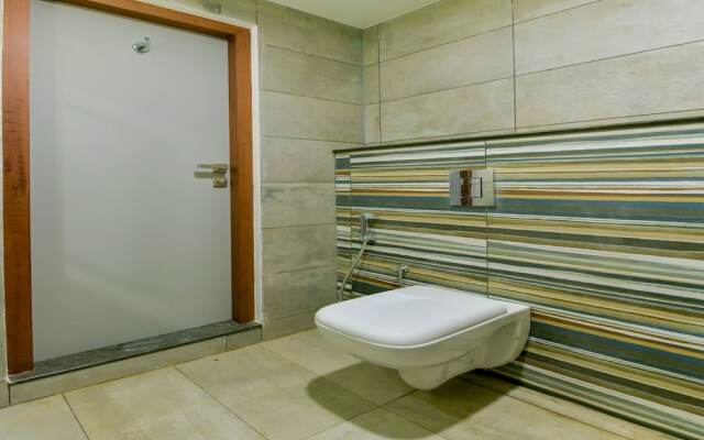 OYO 13221 Calicut Inn