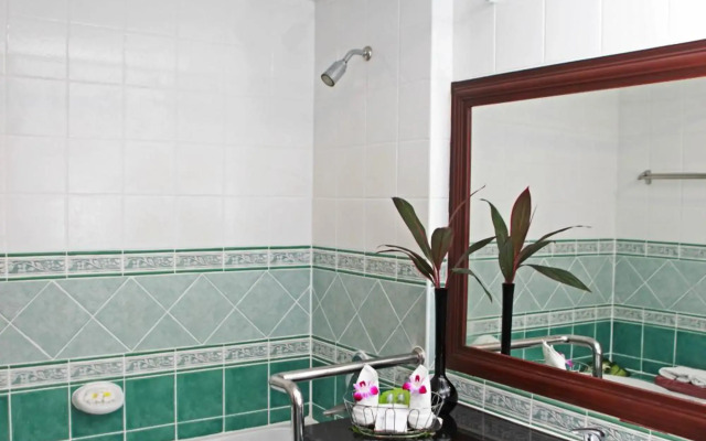 Samui First House Hotel